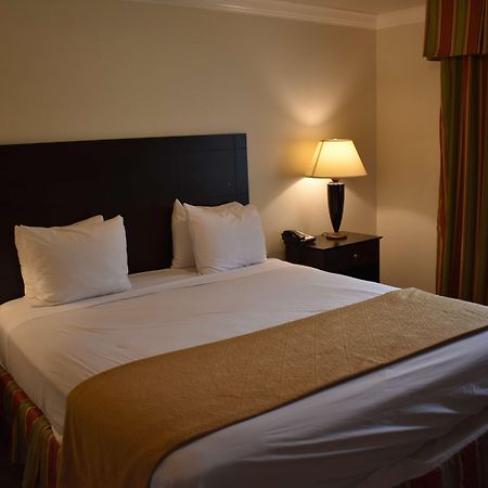 Best Western Colonial Inn Selma Extérieur photo
